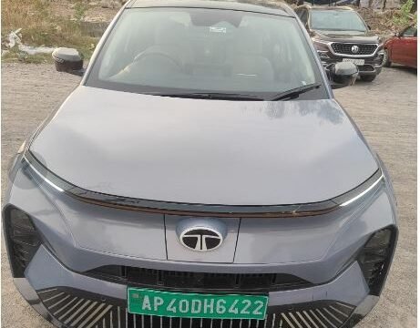 tata curv 1